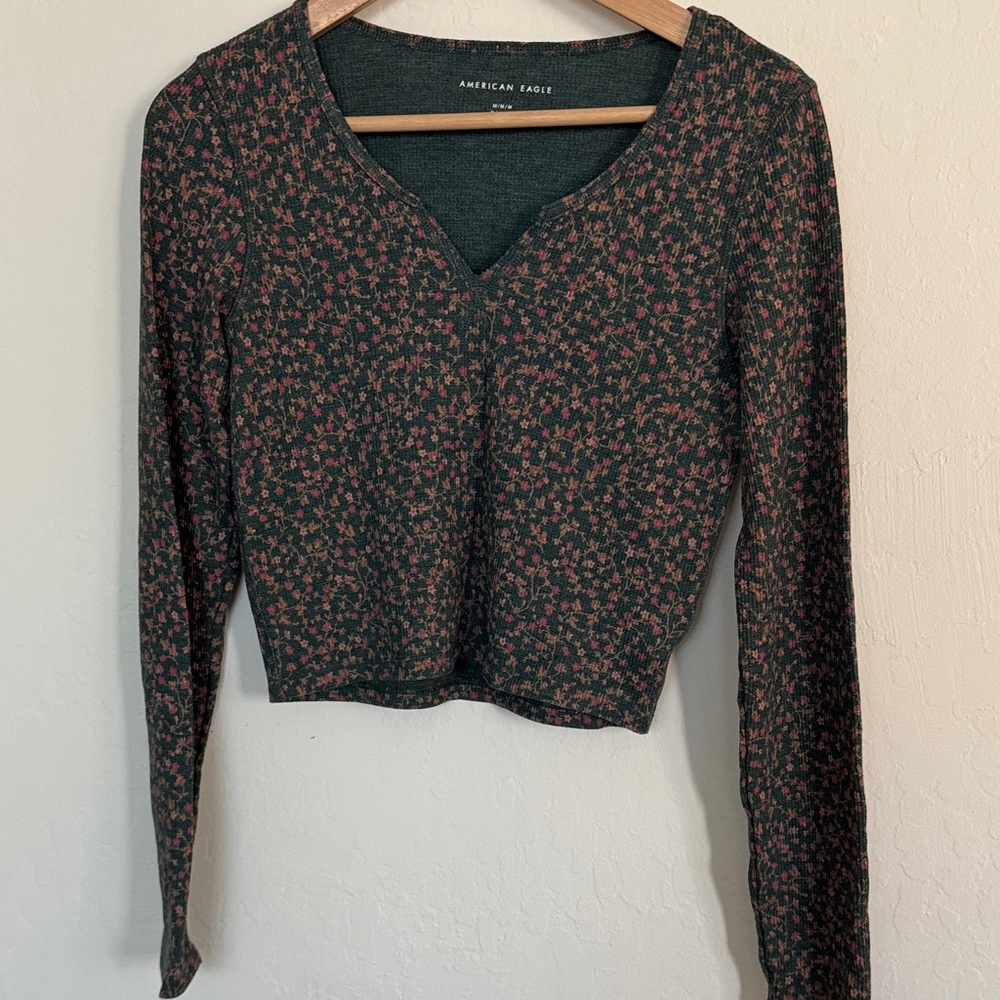 American Eagle Outfitters Dark Green Floral Crop Top